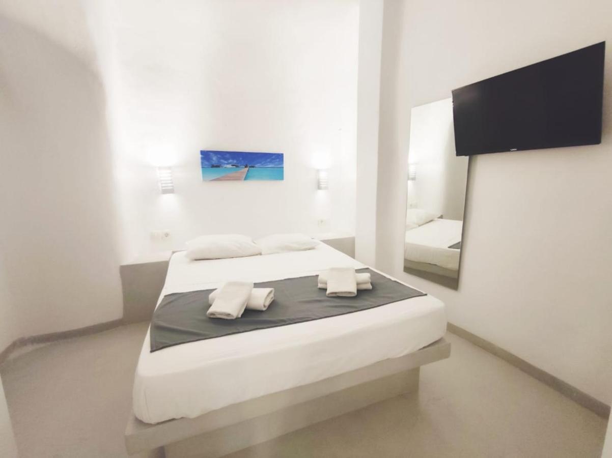 Livin Santorini - Center Rooms Santorini Island Exterior foto